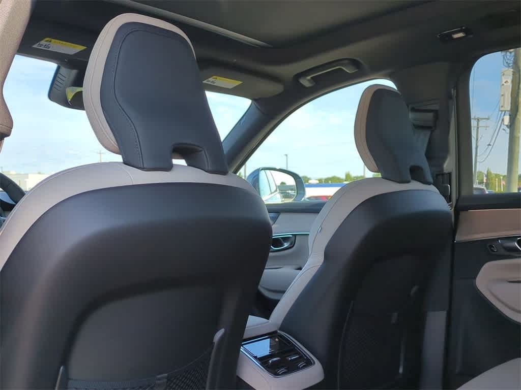 Thumbnail: 2026 Volvo XC90 - 16