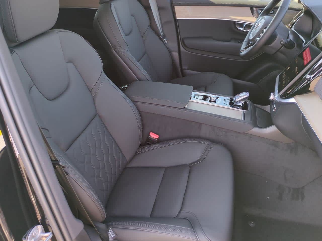 Thumbnail: 2026 Volvo XC90 - 21