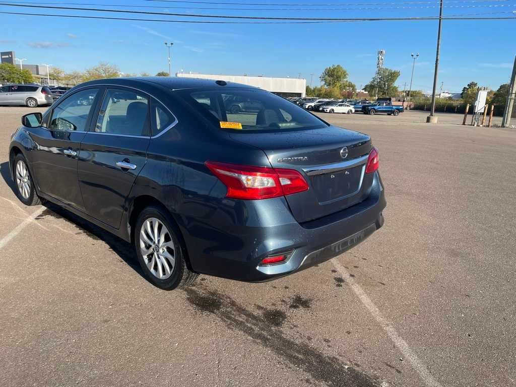 Thumbnail: 2016 Nissan Sentra - 3