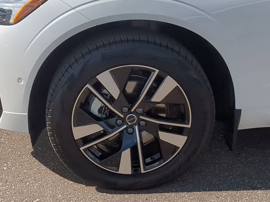 Thumbnail: 2026 Volvo XC60 - 13