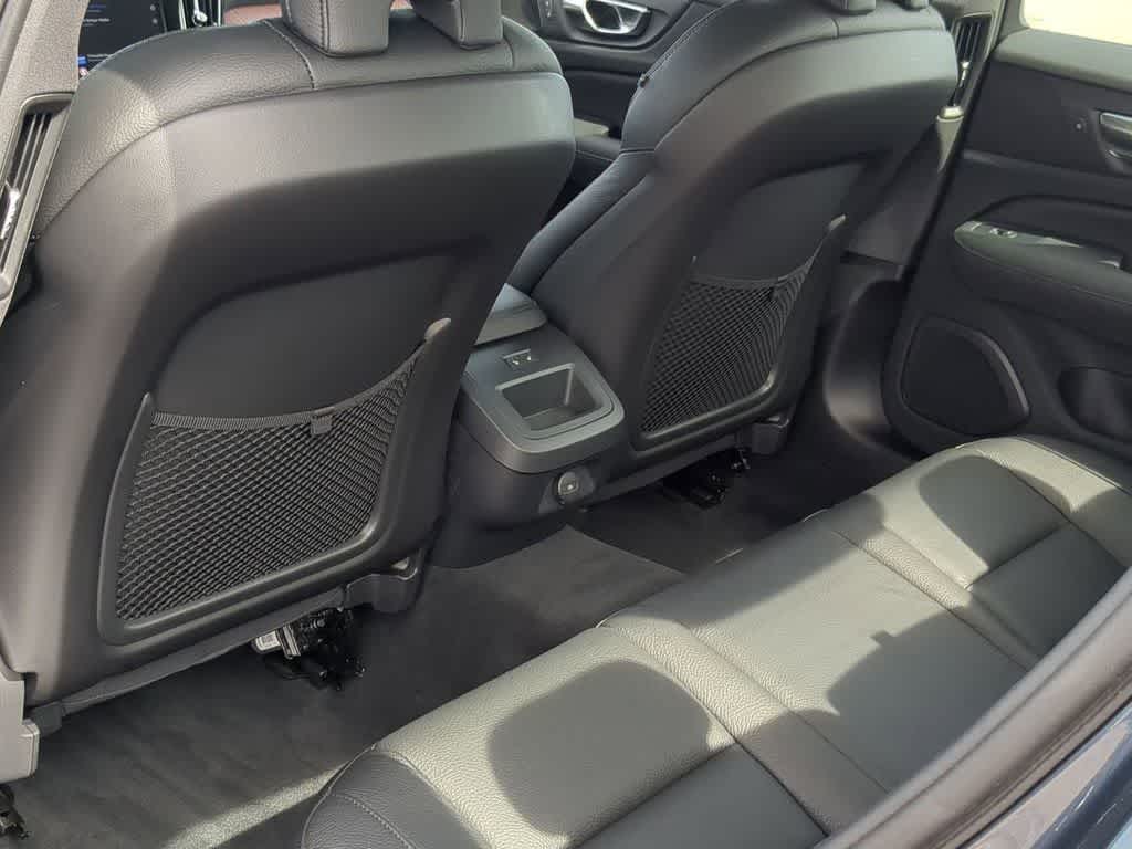 Thumbnail: 2023 Volvo S60 - 17