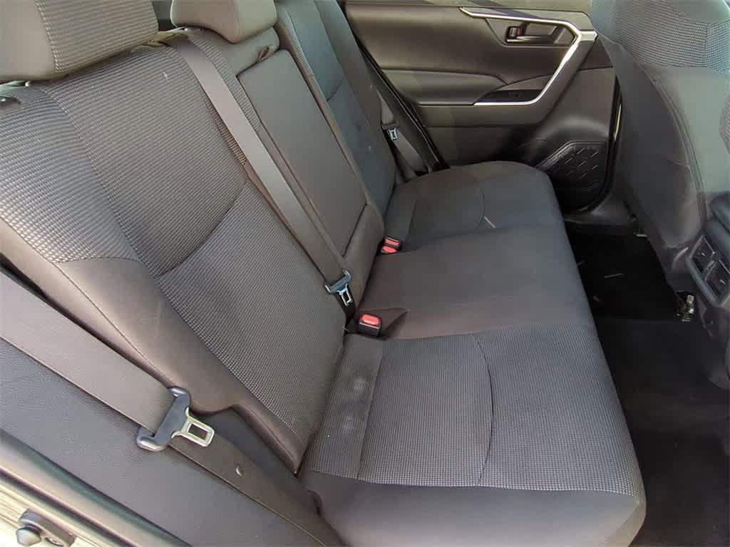 Thumbnail: 2022 Toyota RAV4 - 18