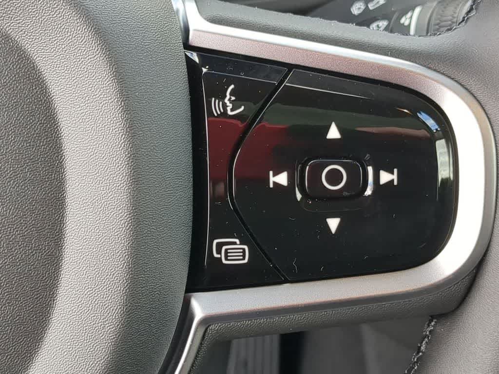 Thumbnail: 2026 Volvo XC60 - 23