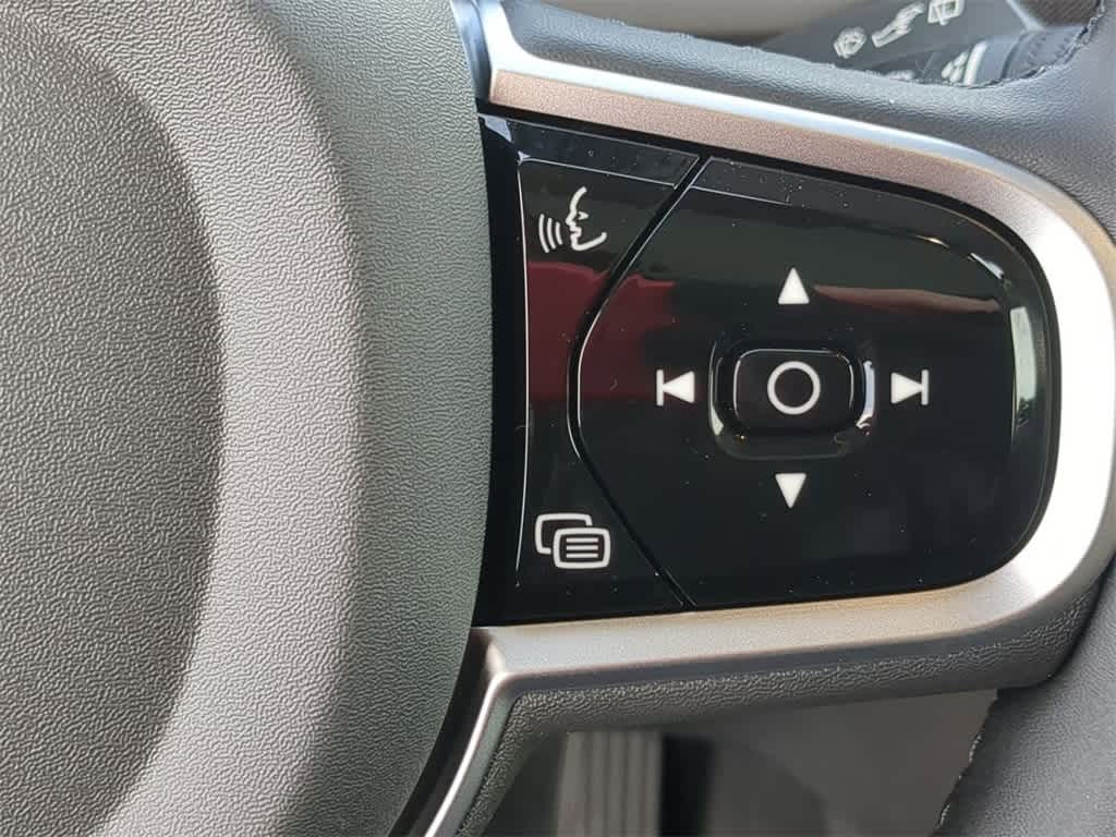 Thumbnail: 2026 Volvo XC90 - 25