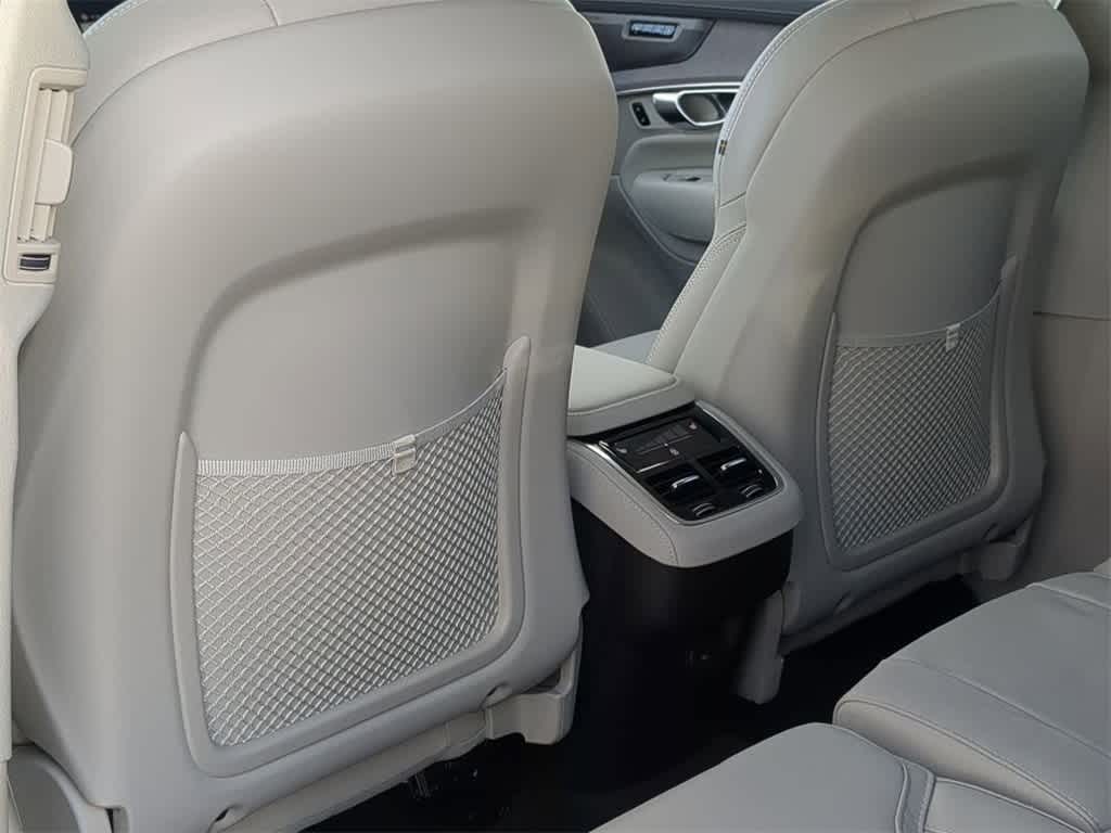 Thumbnail: 2026 Volvo XC90 - 17