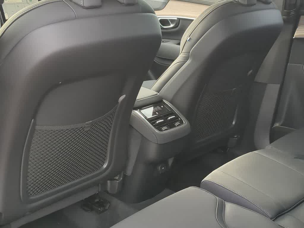 Thumbnail: 2026 Volvo XC90 - 17