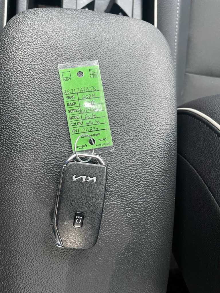 Thumbnail: 2024 Kia Forte - 27