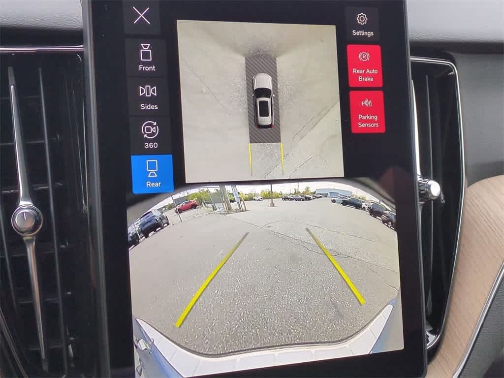 Thumbnail: 2026 Volvo XC60 - 29