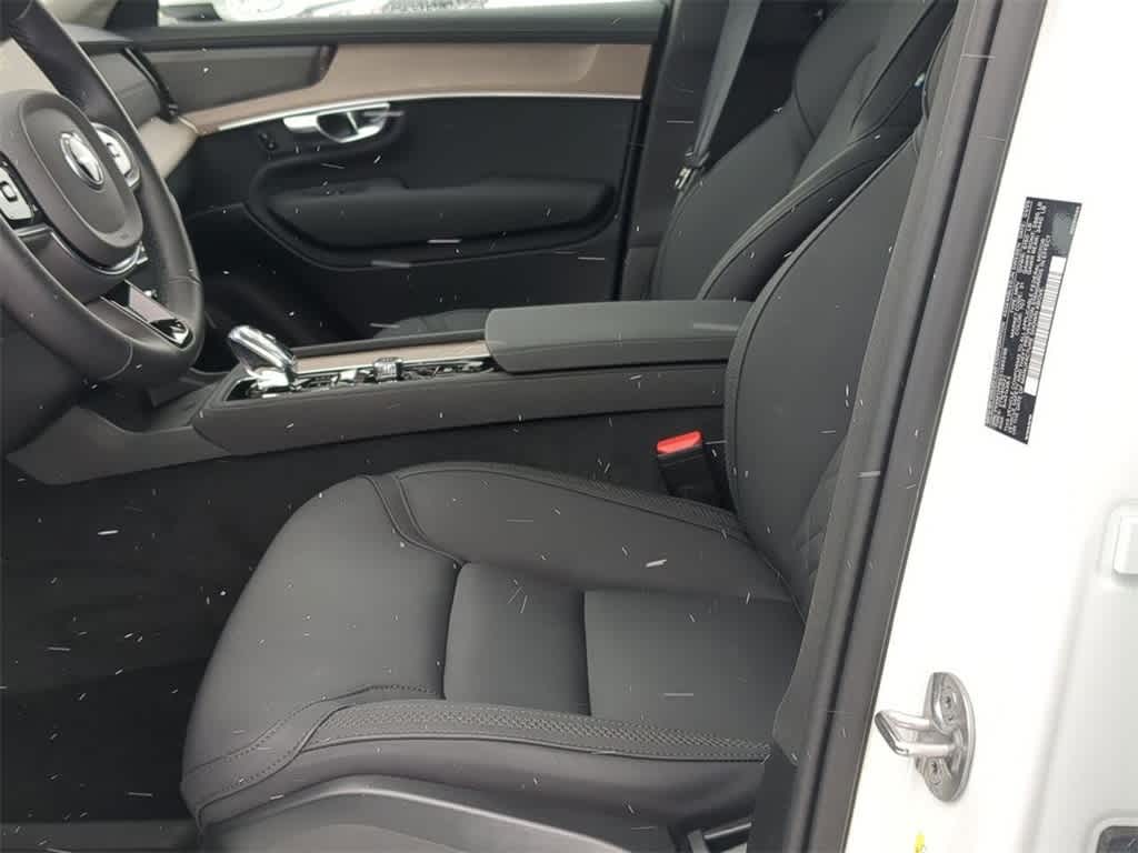 Thumbnail: 2025 Volvo XC90 - 15