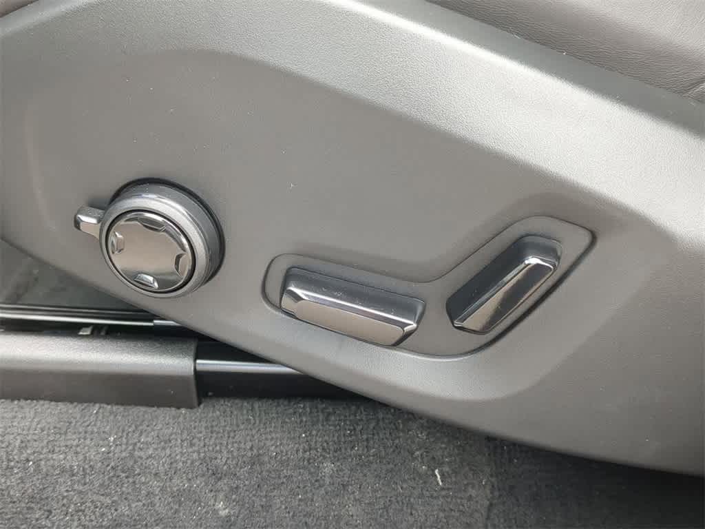 Thumbnail: 2026 Volvo XC90 - 16