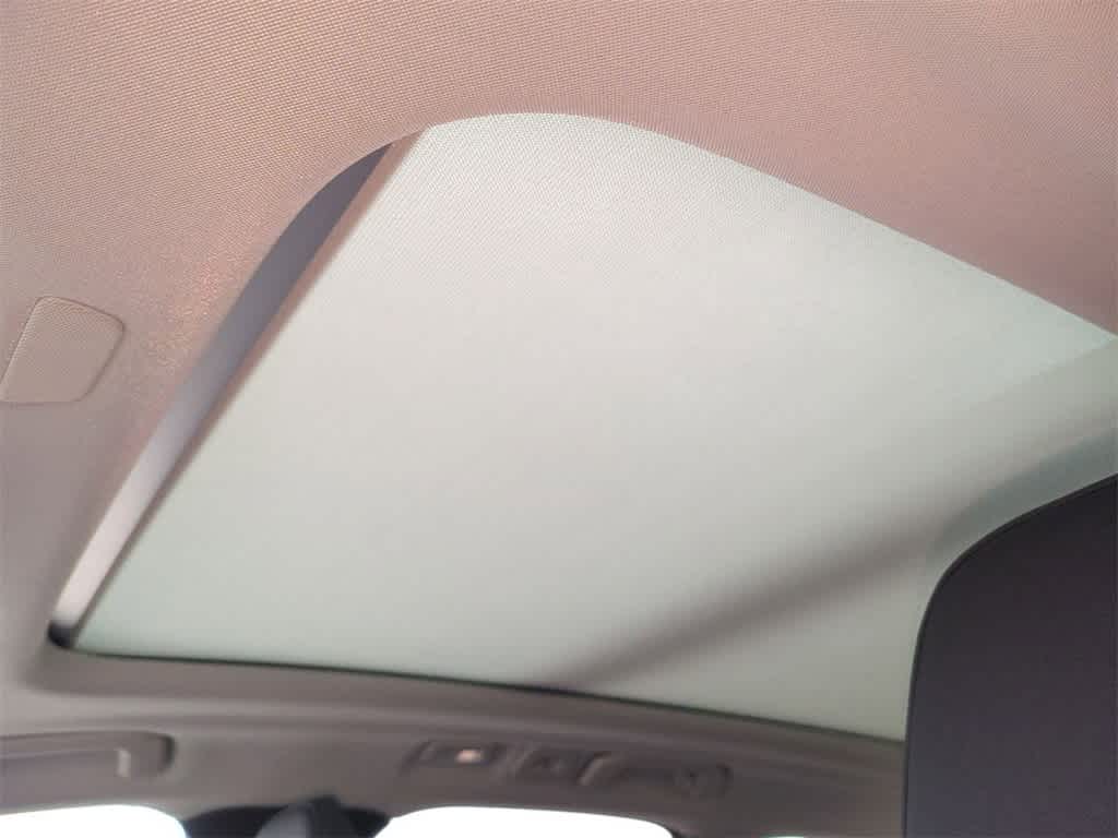 Thumbnail: 2026 Volvo XC60 - 18