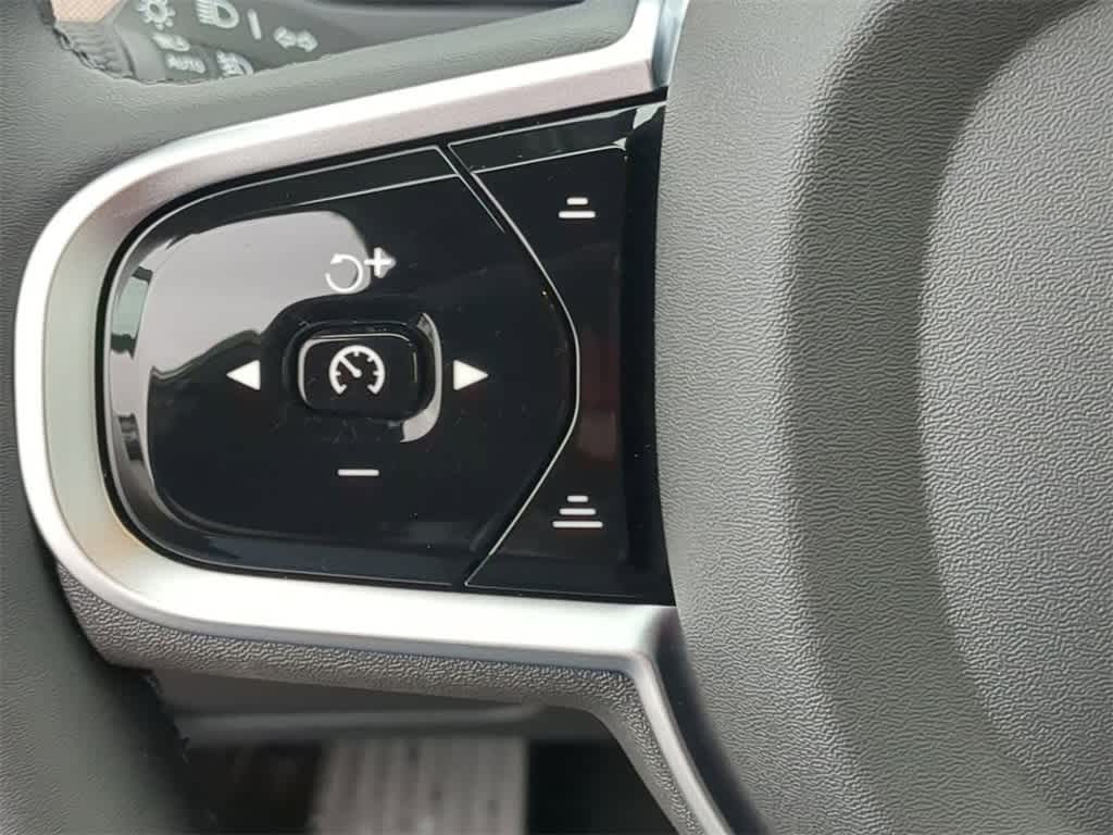 Thumbnail: 2026 Volvo XC90 - 22