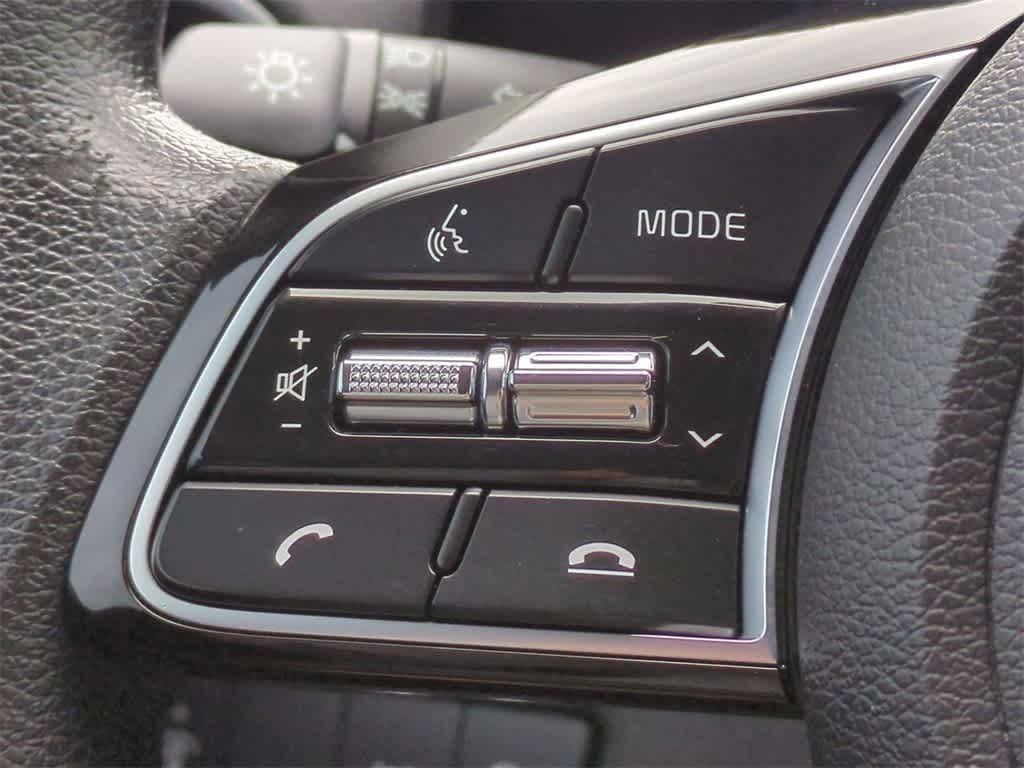 Thumbnail: 2020 Kia Forte - 22
