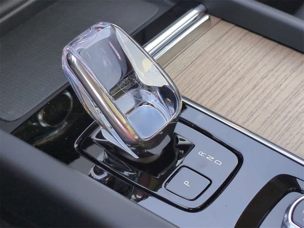 Thumbnail: 2026 Volvo XC60 - 31