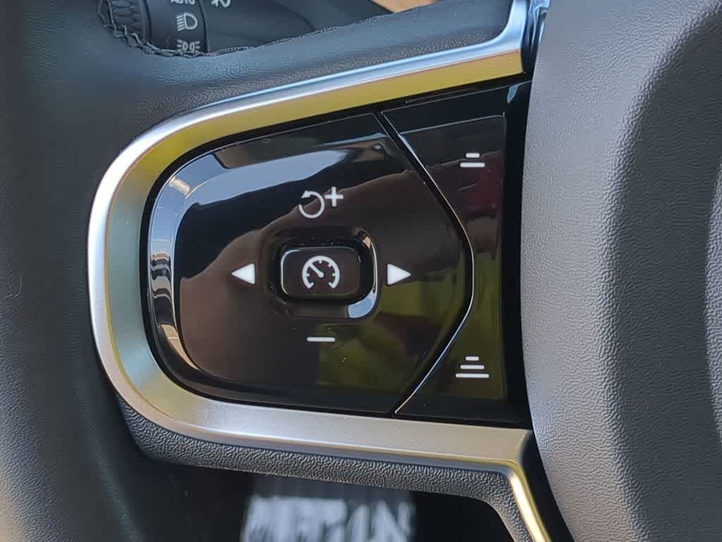 Thumbnail: 2024 Volvo XC90 - 21
