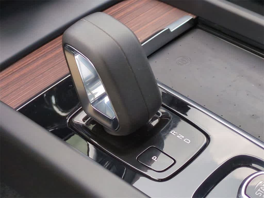 Thumbnail: 2022 Volvo XC60 - 33