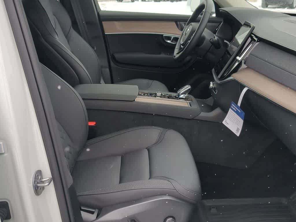 Thumbnail: 2025 Volvo XC90 - 22