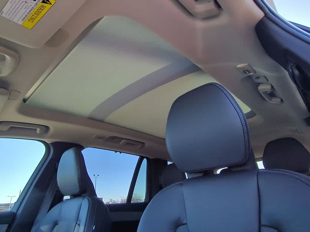 Thumbnail: 2026 Volvo XC90 - 11