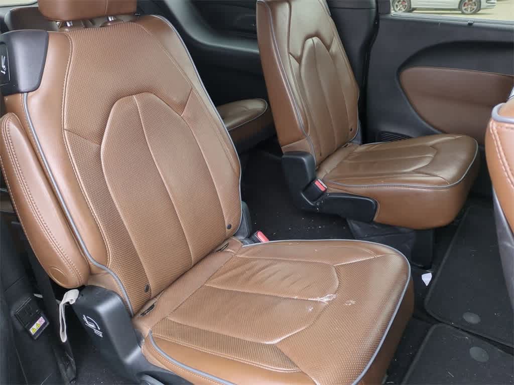 Thumbnail: 2017 Chrysler Pacifica - 19