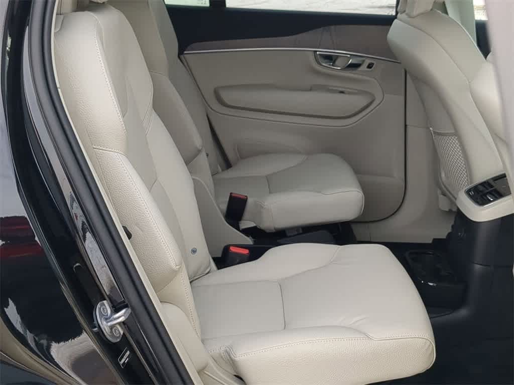 Thumbnail: 2025 Volvo XC90 - 19