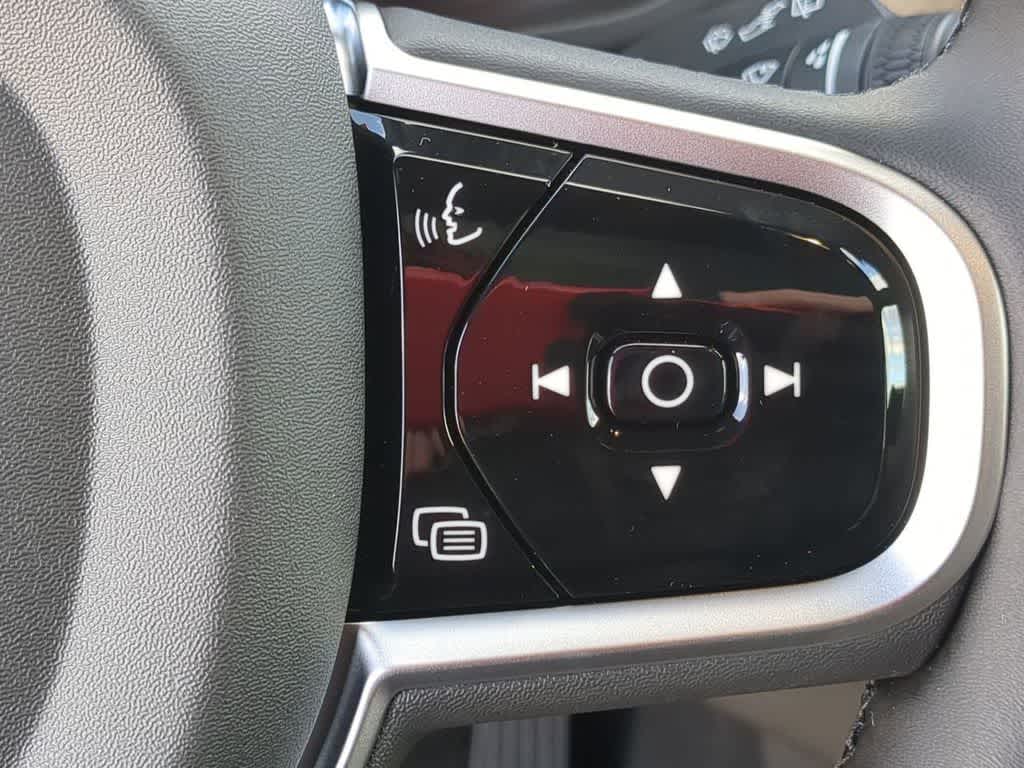 Thumbnail: 2026 Volvo XC60 - 23