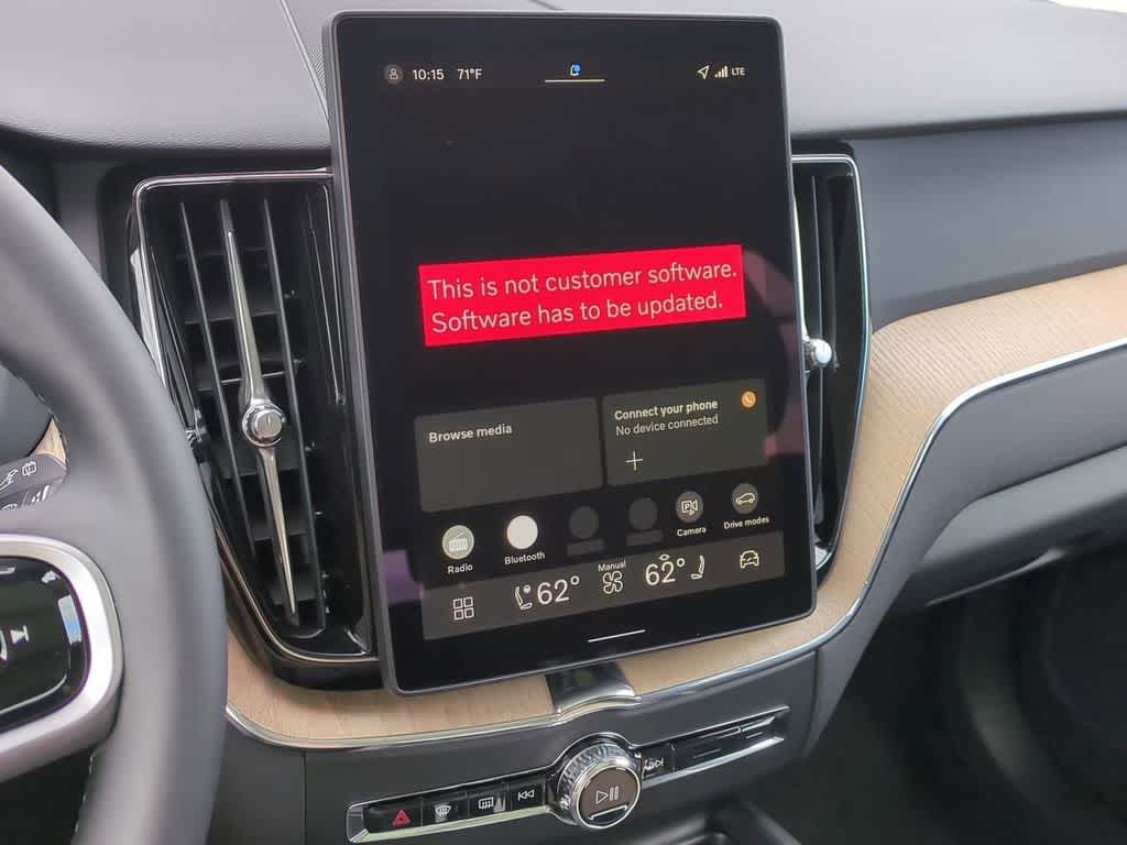 Thumbnail: 2026 Volvo XC60 - 28