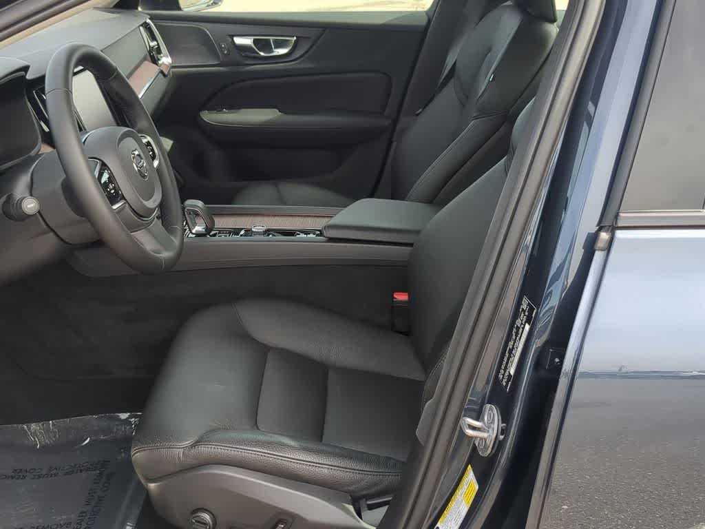 Thumbnail: 2023 Volvo S60 - 15