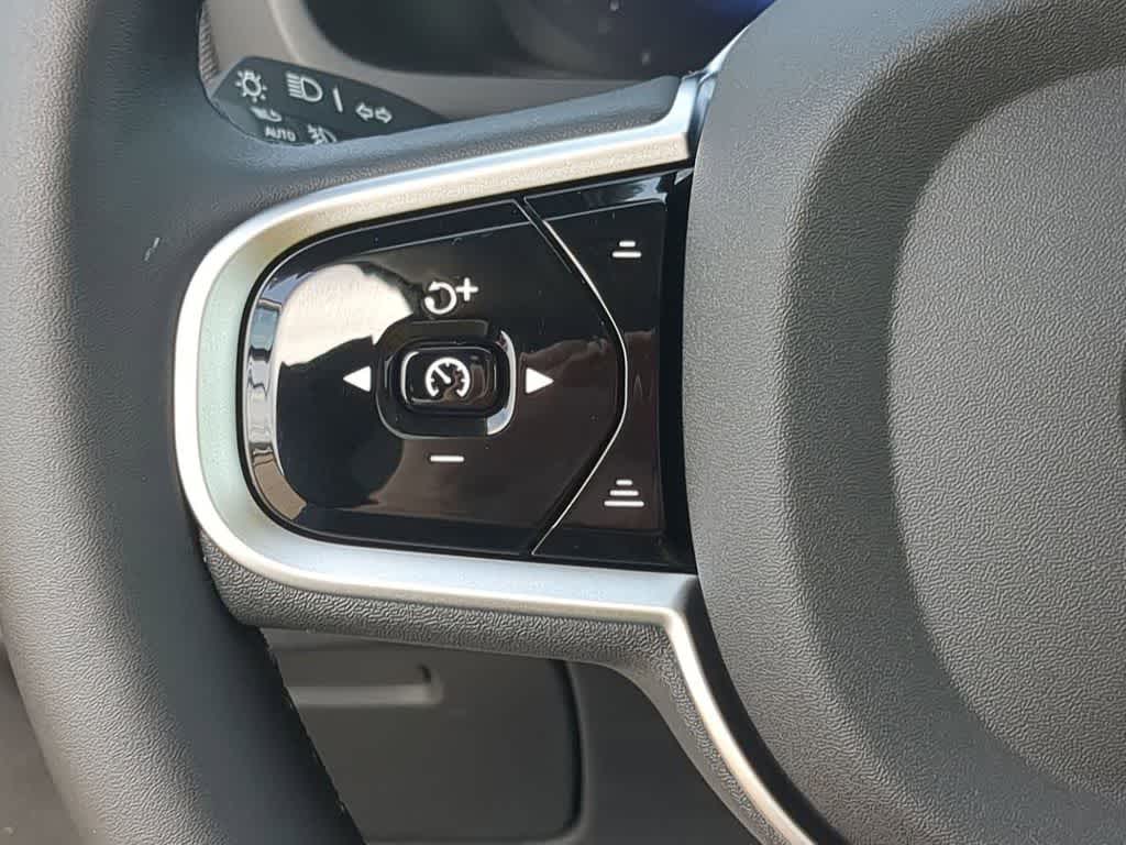 2026 Volvo XC90 Plus - Photo 22