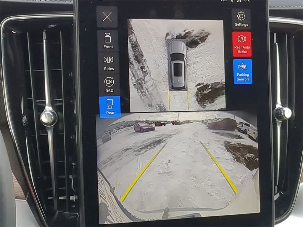 Thumbnail: 2026 Volvo XC90 - 28