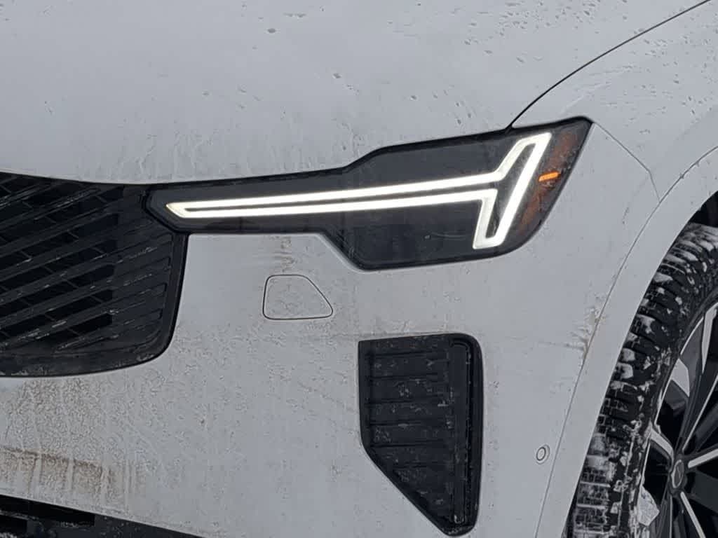 Thumbnail: 2026 Volvo XC90 - 10