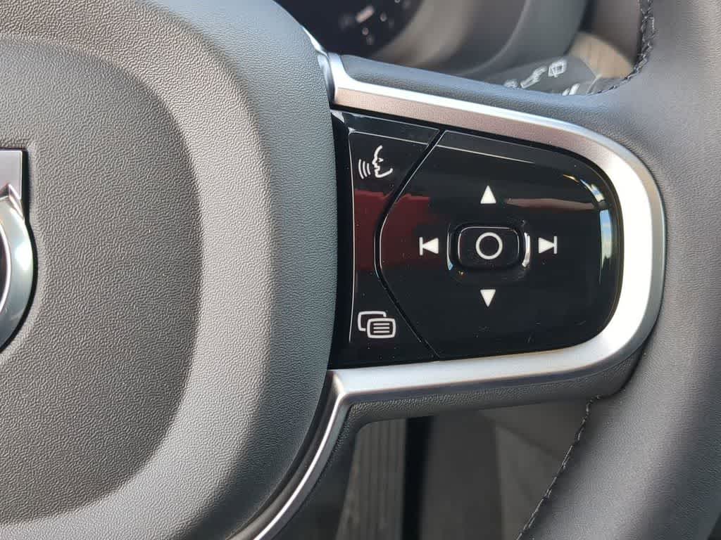 Thumbnail: 2026 Volvo XC60 - 23