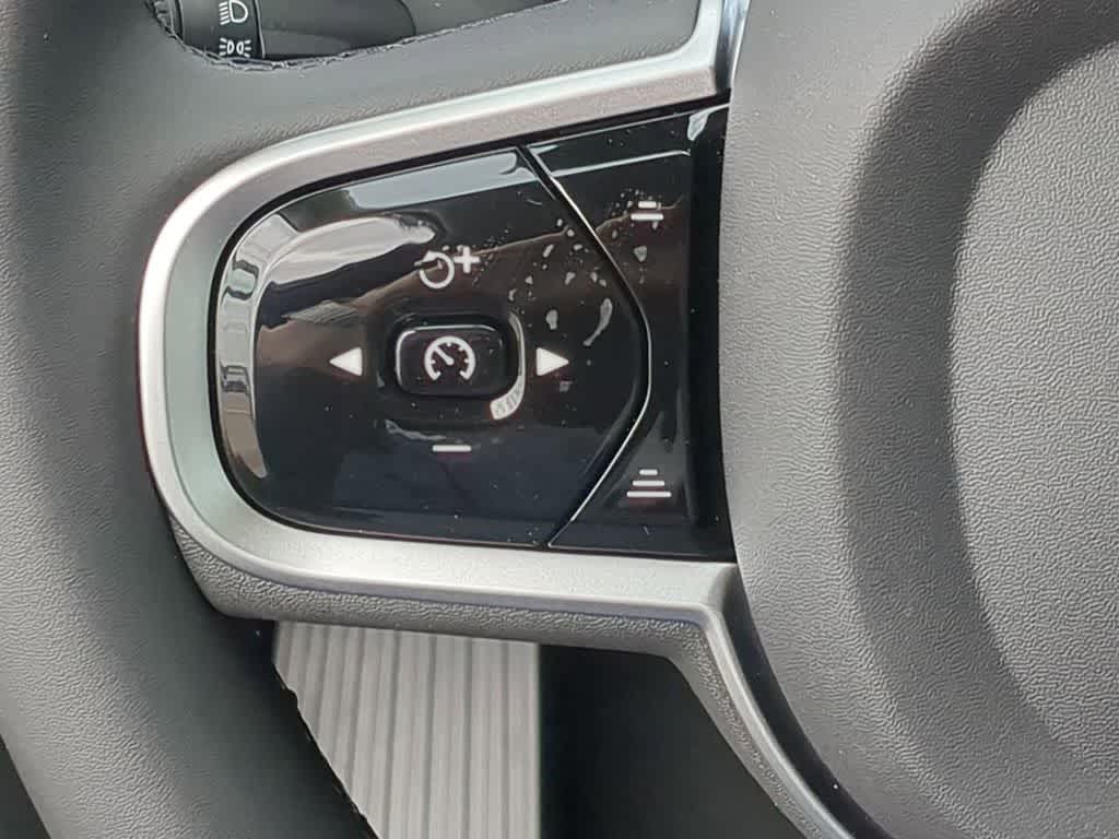 Thumbnail: 2026 Volvo XC90 - 22