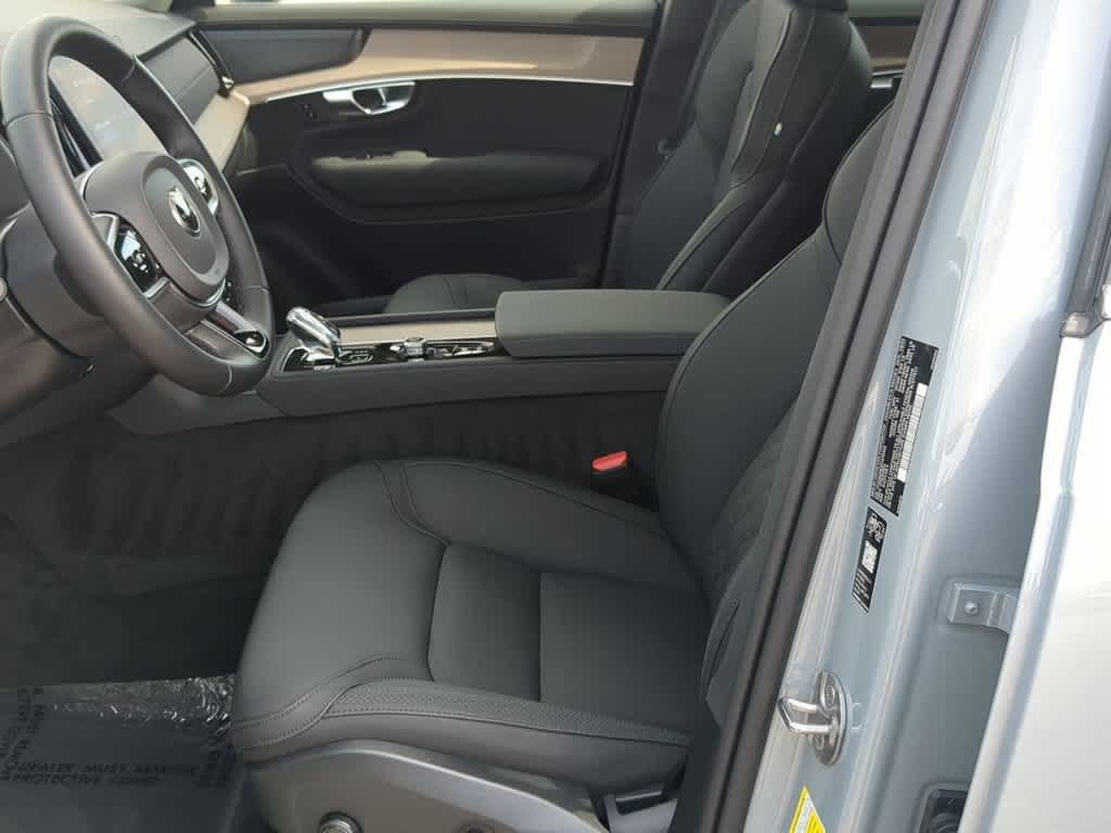 2026 Volvo XC90 Plus - Photo 15
