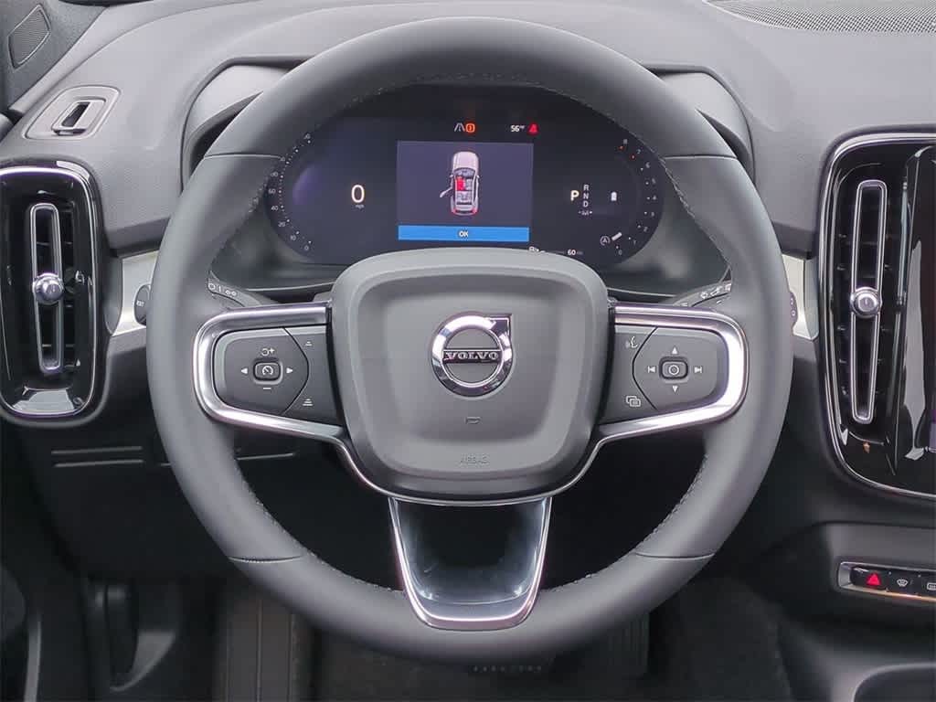 Thumbnail: 2026 Volvo XC40 - 23