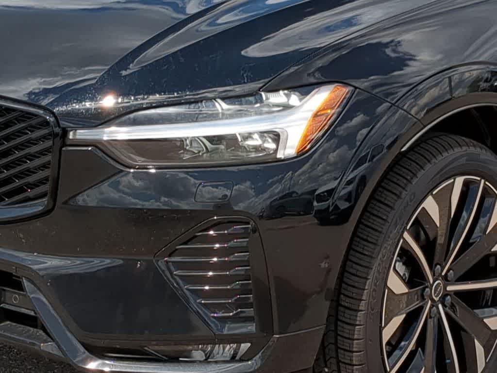 Thumbnail: 2026 Volvo XC60 - 10
