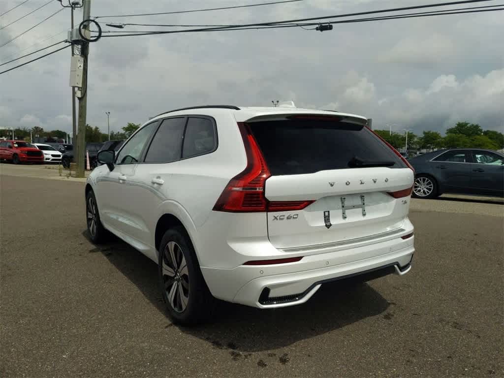 Thumbnail: 2025 Volvo XC60 - 4