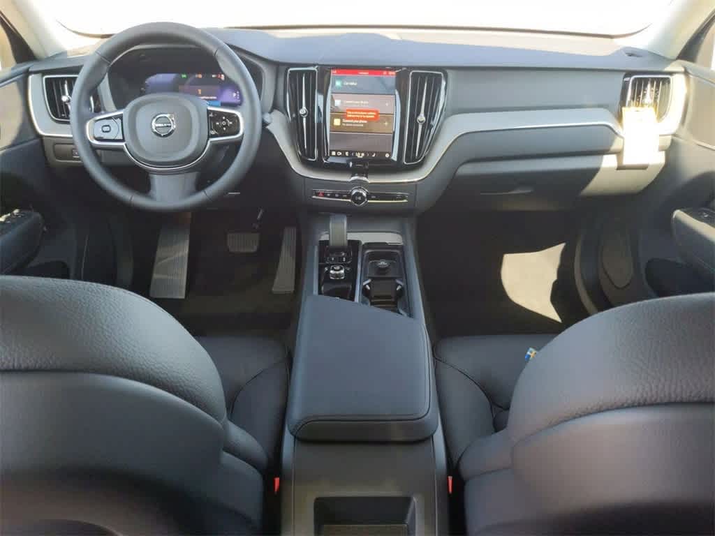 Thumbnail: 2025 Volvo XC60 - 13