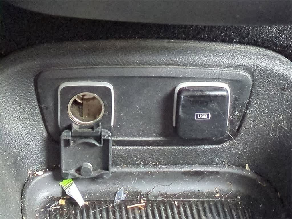 Thumbnail: 2017 Chrysler Pacifica - 31