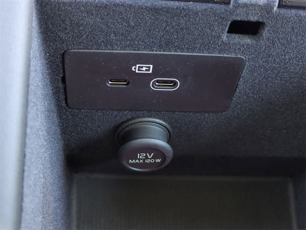 Thumbnail: 2026 Volvo XC90 - 30