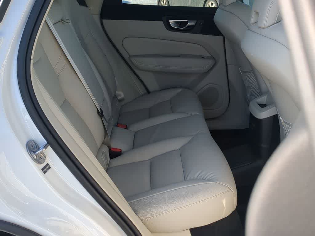 Thumbnail: 2025 Volvo XC60 - 19