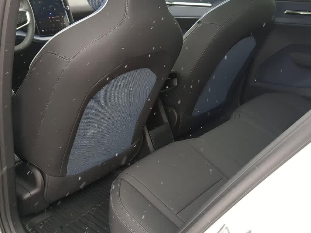 Thumbnail: 2025 Volvo EX30 - 17