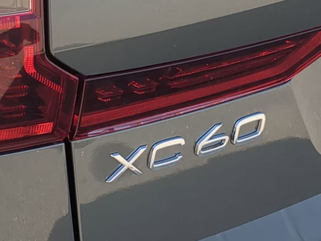 Thumbnail: 2026 Volvo XC60 - 12