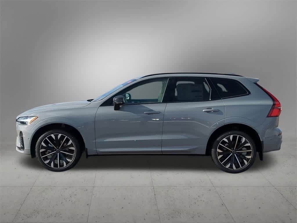 Thumbnail: 2026 Volvo XC60 - 3