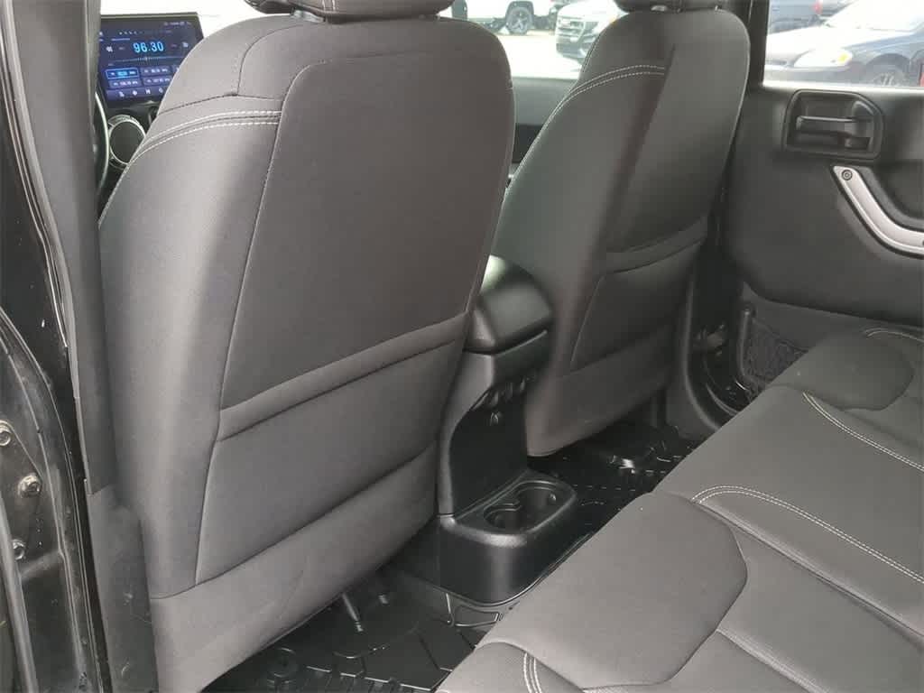 Thumbnail: 2017 Jeep Wrangler - 18