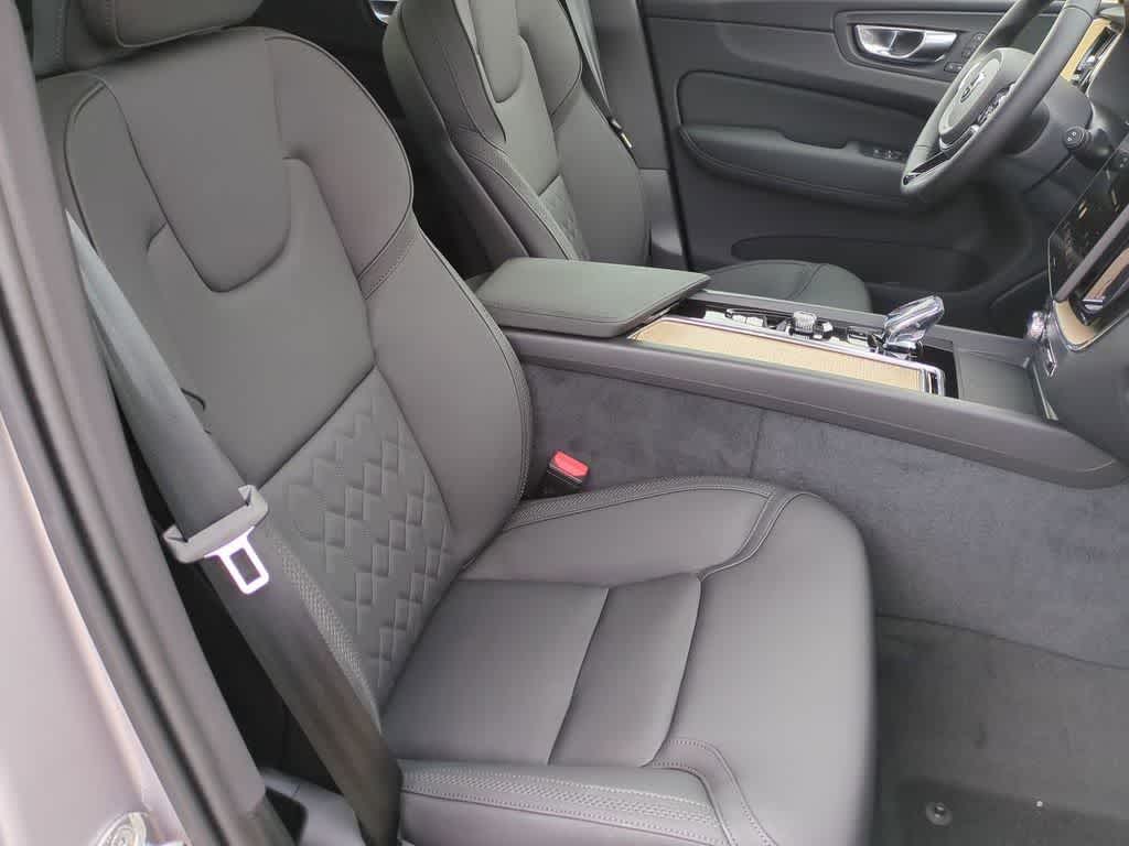 Thumbnail: 2026 Volvo XC60 - 22