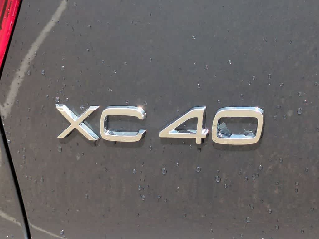 Thumbnail: 2026 Volvo XC40 - 11