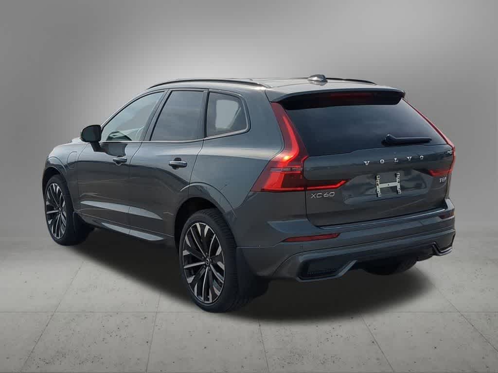 Thumbnail: 2026 Volvo XC60 - 4