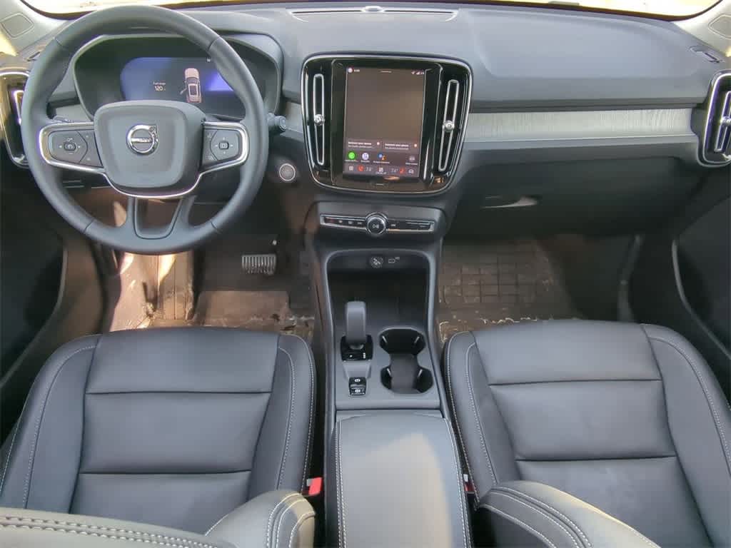 Thumbnail: 2026 Volvo XC40 - 14