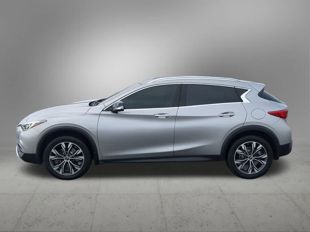 Thumbnail: 2018 INFINITI QX30 - 3
