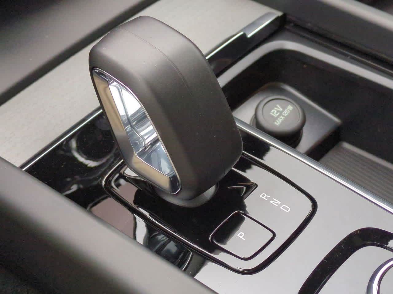 2025 Volvo XC60 B5 Plus 31